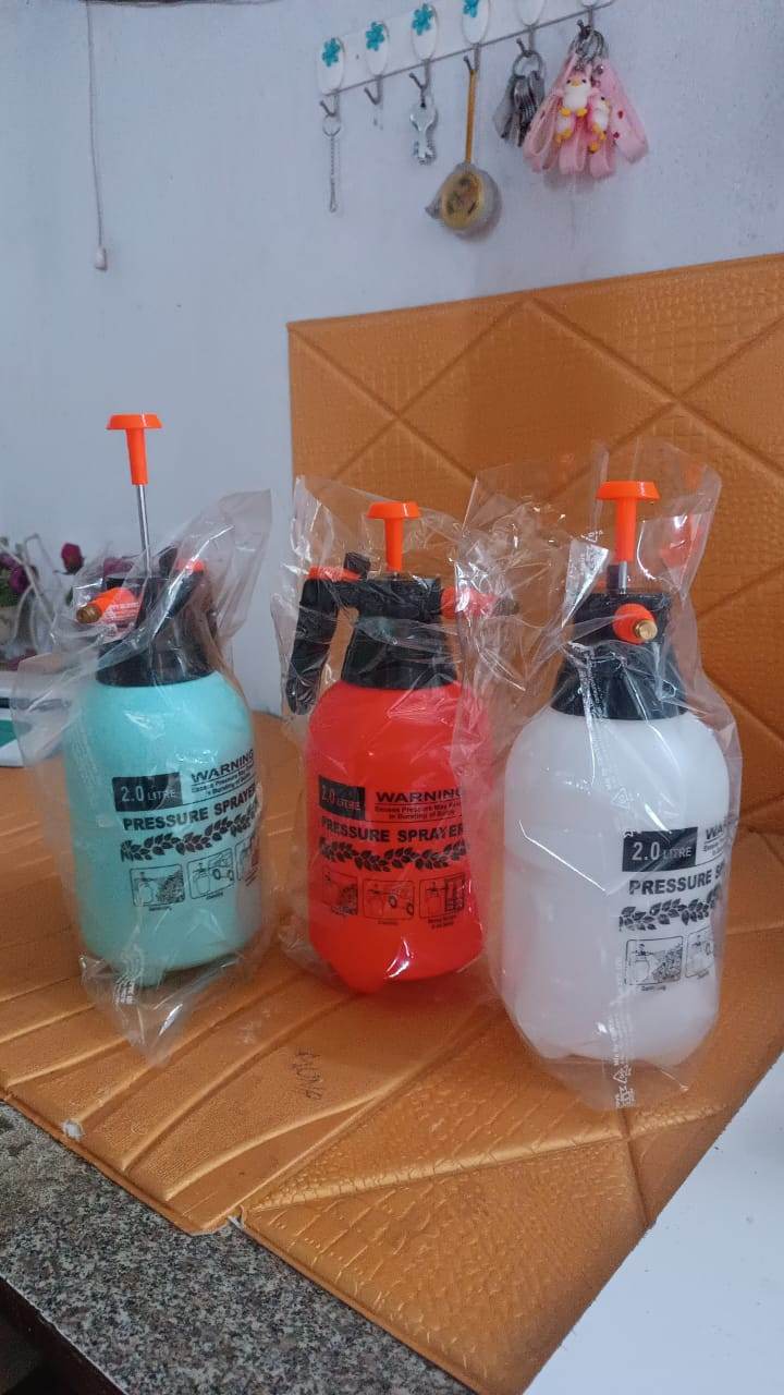 Water Sprayer Hand-held Pump Pressure Garden Sprayer - 2 L (Mix Color) - Gadgetspiremart