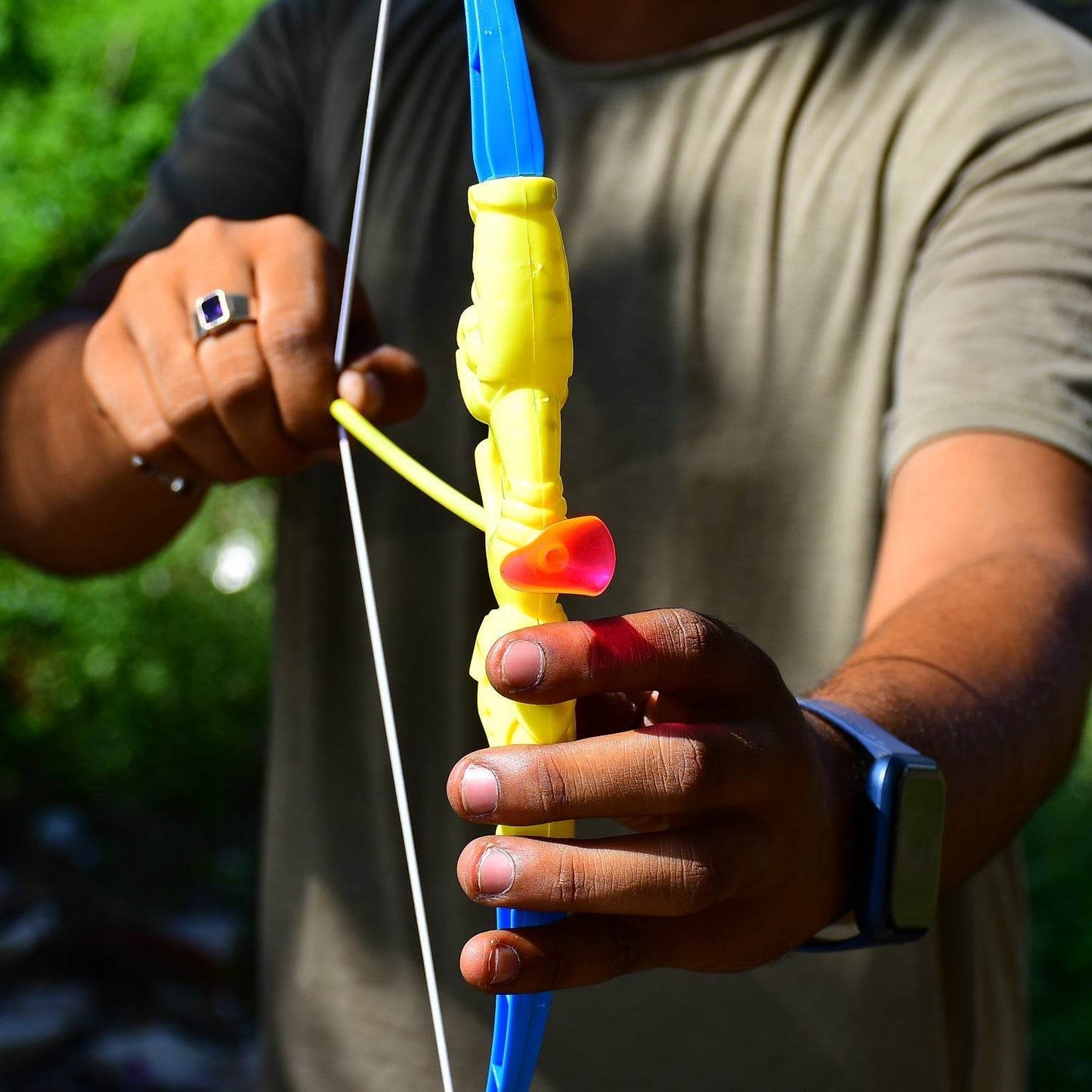 Plastic Archery Bow and Arrow Toy Set with single knife and 3pc Arrow and Target Board, - Gadgetspiremart