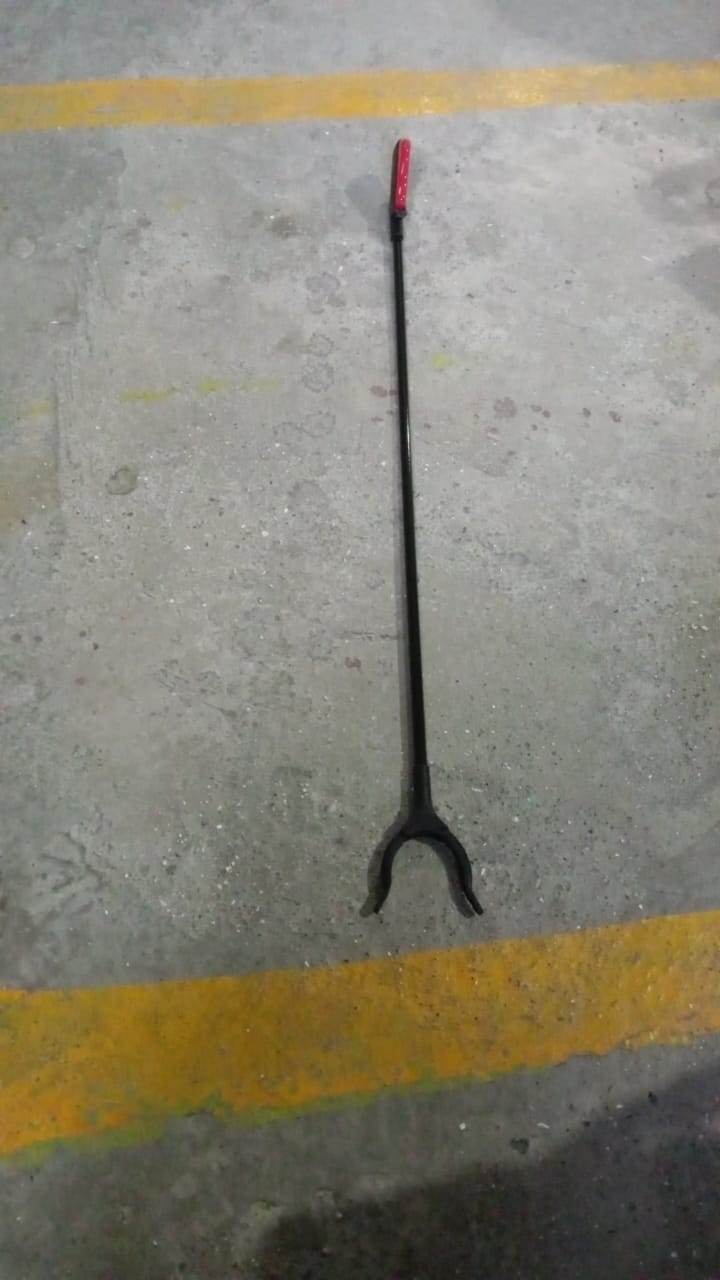 Tool Pick Up Stick for Elderly, Robust Gripping Tool for Outdoor Cleaning (1 pc / Big) - Gadgetspiremart